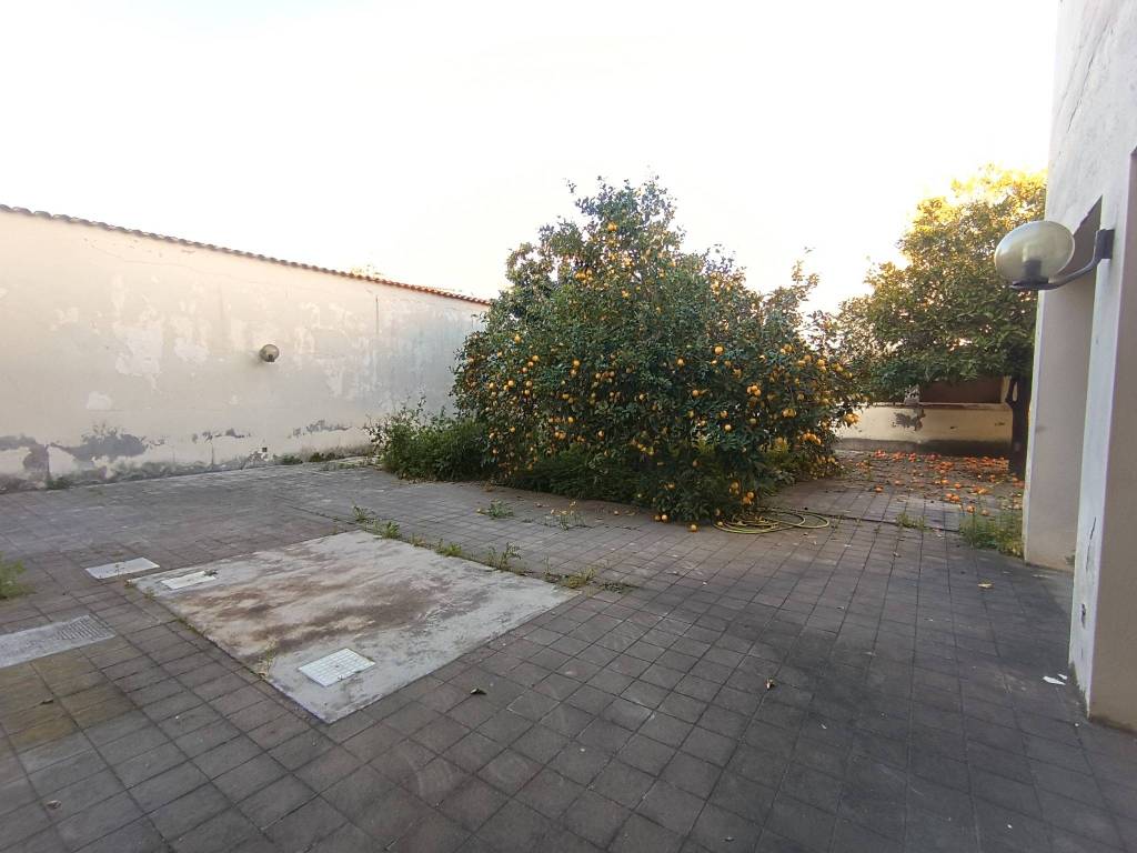 Casa indipendente a Quartu sant'elena in Via Dante Alighieri - Foto 2