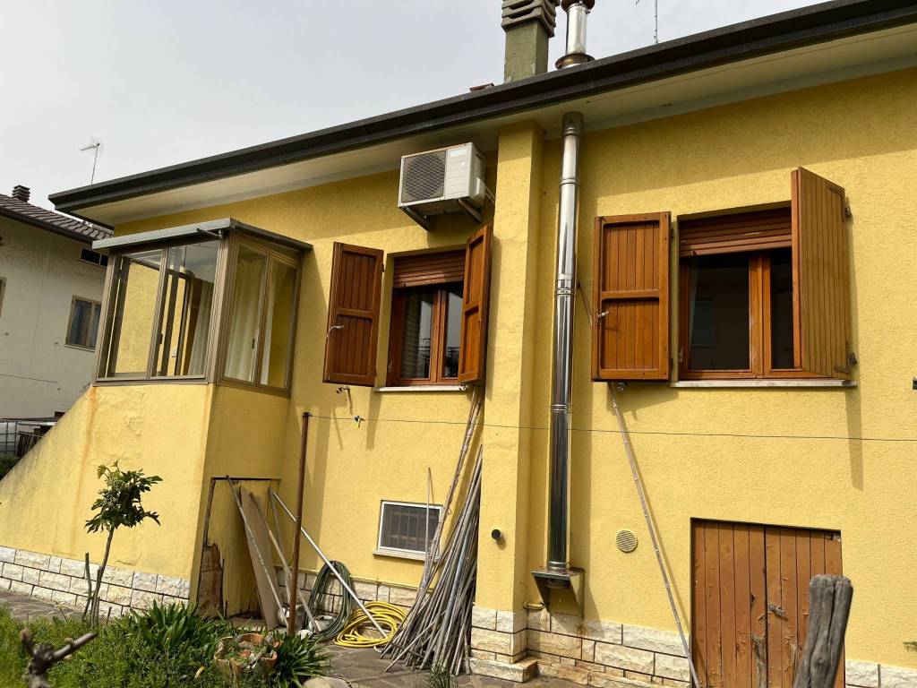Villa a Riccione in Viale Emilia, 64 - Foto 2
