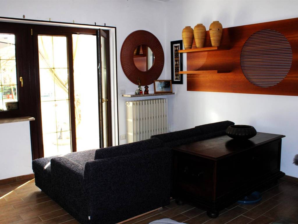 Villa a Ronsecco in Via Duca d'Aosta, 56 - Foto 3