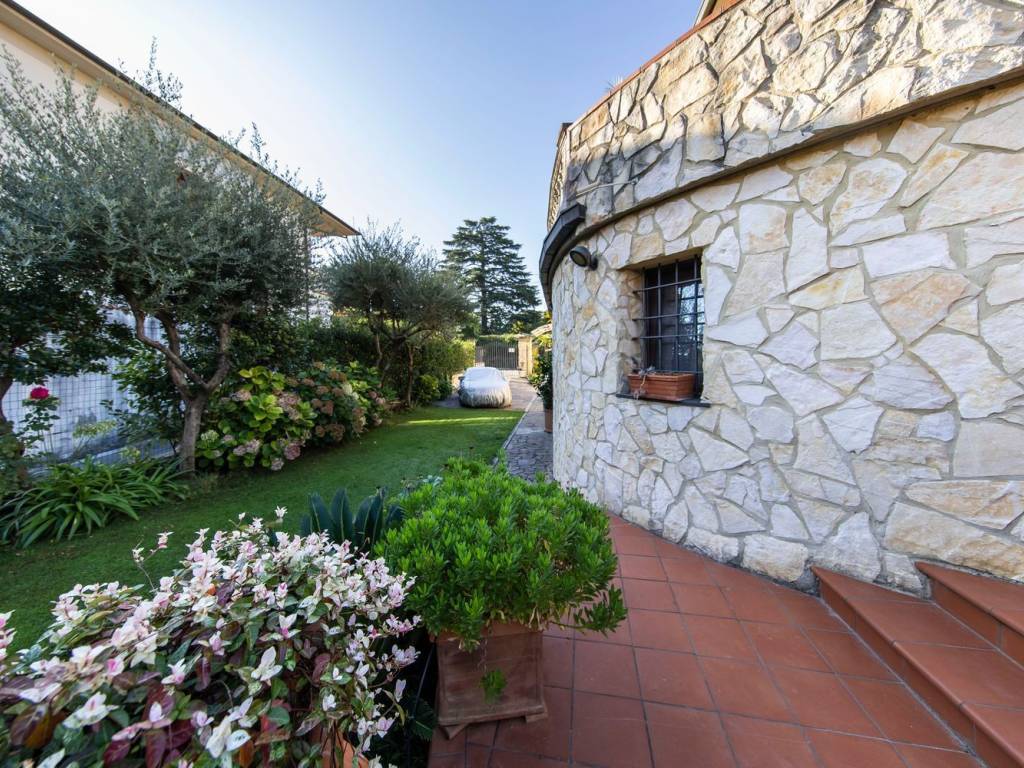 Villa a Buggiano in Via Battisti S.N.C. - Foto 2