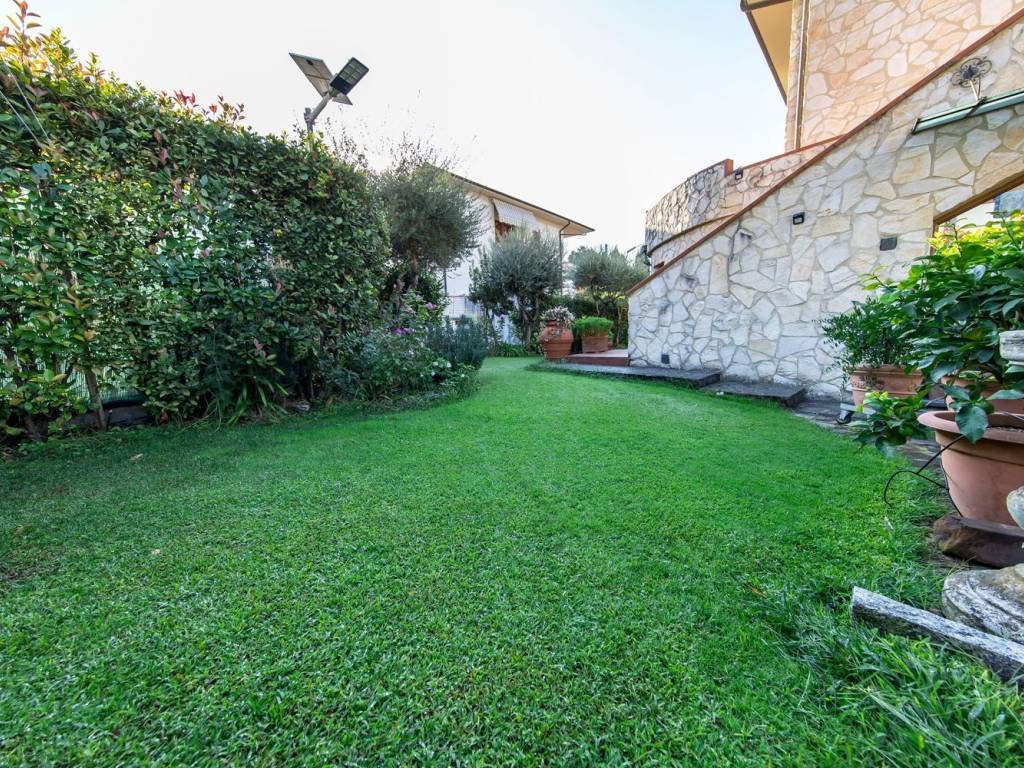 Villa a Buggiano in Via Battisti S.N.C. - Foto 3
