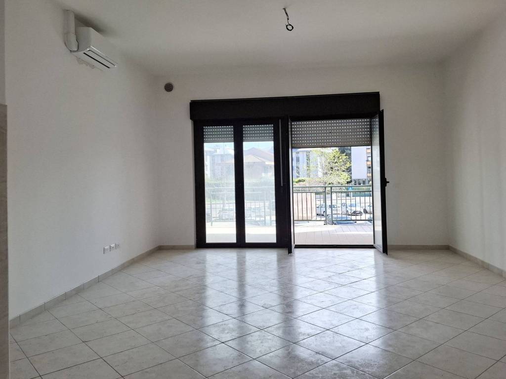 Appartamento a Latina in Largo Agostino Steffani - Foto 2