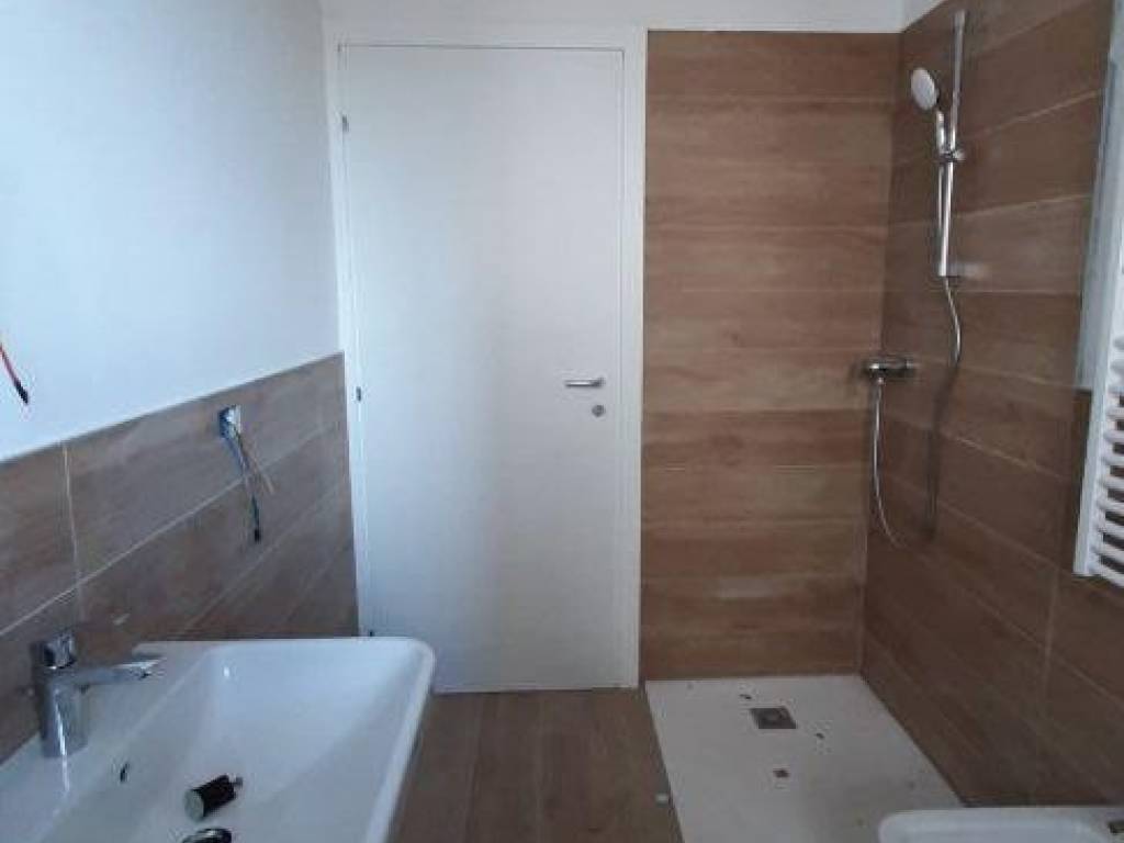 Appartamento a Isola della scala in Via Verona - Foto 3