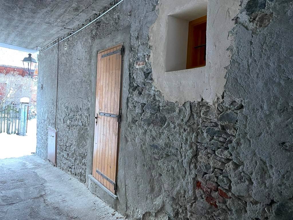 Casa indipendente a La salle in Via Emile Chanoux, 29 - Foto 2
