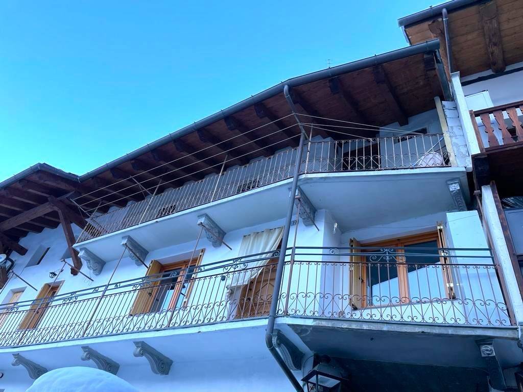 Casa indipendente a La salle in Via Emile Chanoux, 29 - Foto 4