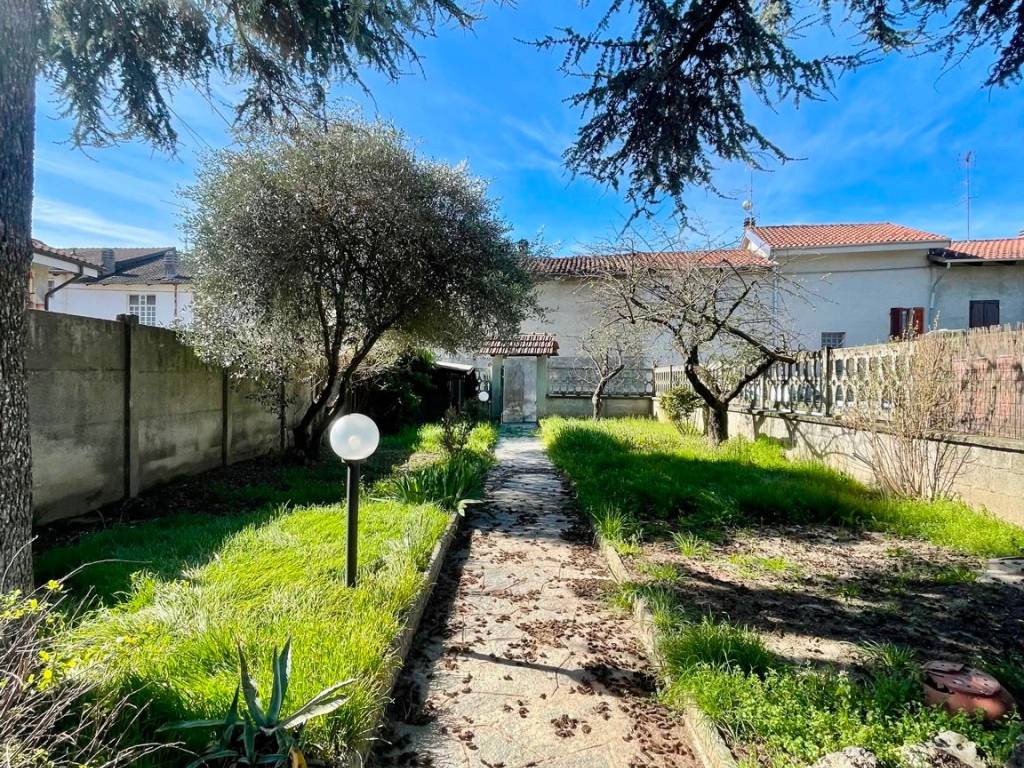 Villa a Saluggia in Via Maestra Maria Donato, 19 - Foto 2