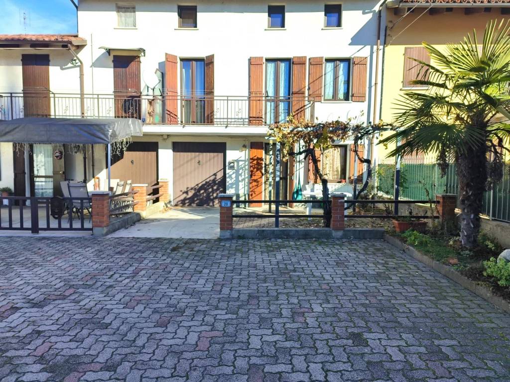 Villetta a schiera a Valfenera in Via Amedeo di Aosta, 20 - Foto 4