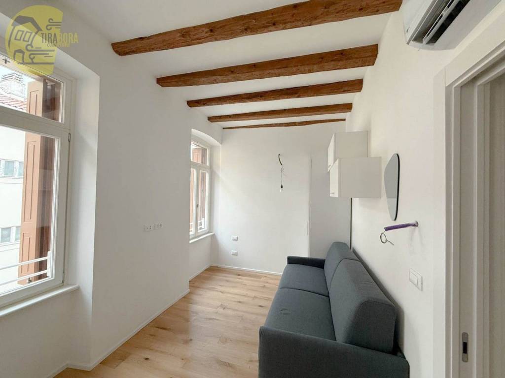 Appartamento a Trieste in Via San Vito, 4 - Foto 2