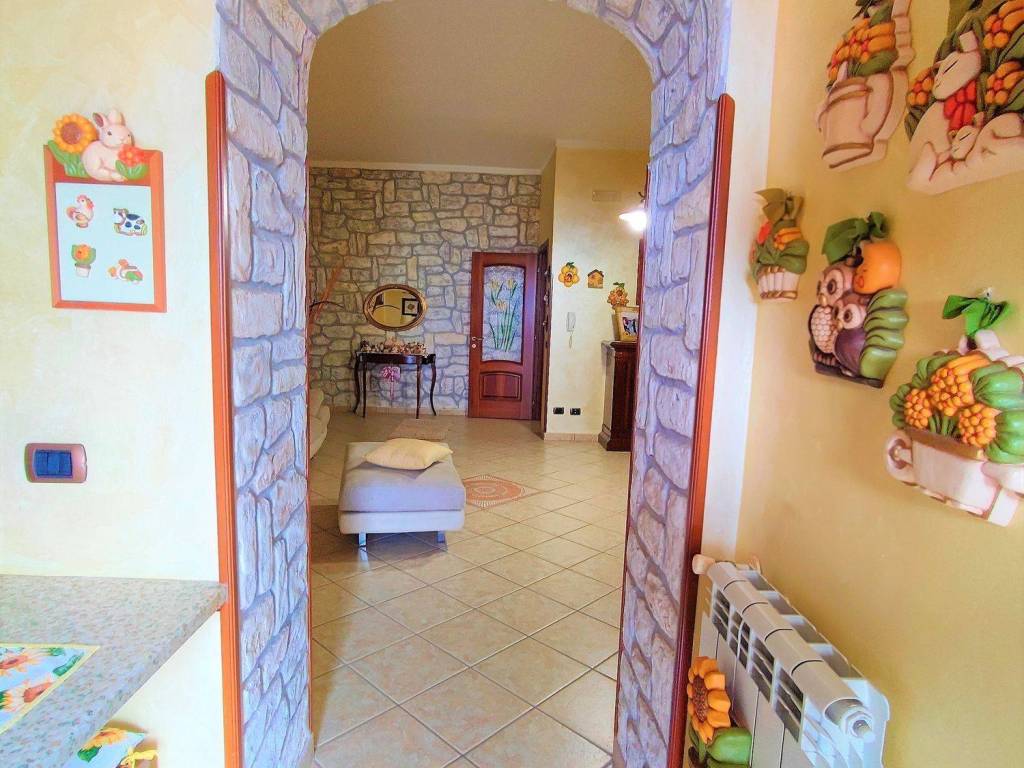 Appartamento a Minturno in Corso Vittorio Emanuele - Foto 2