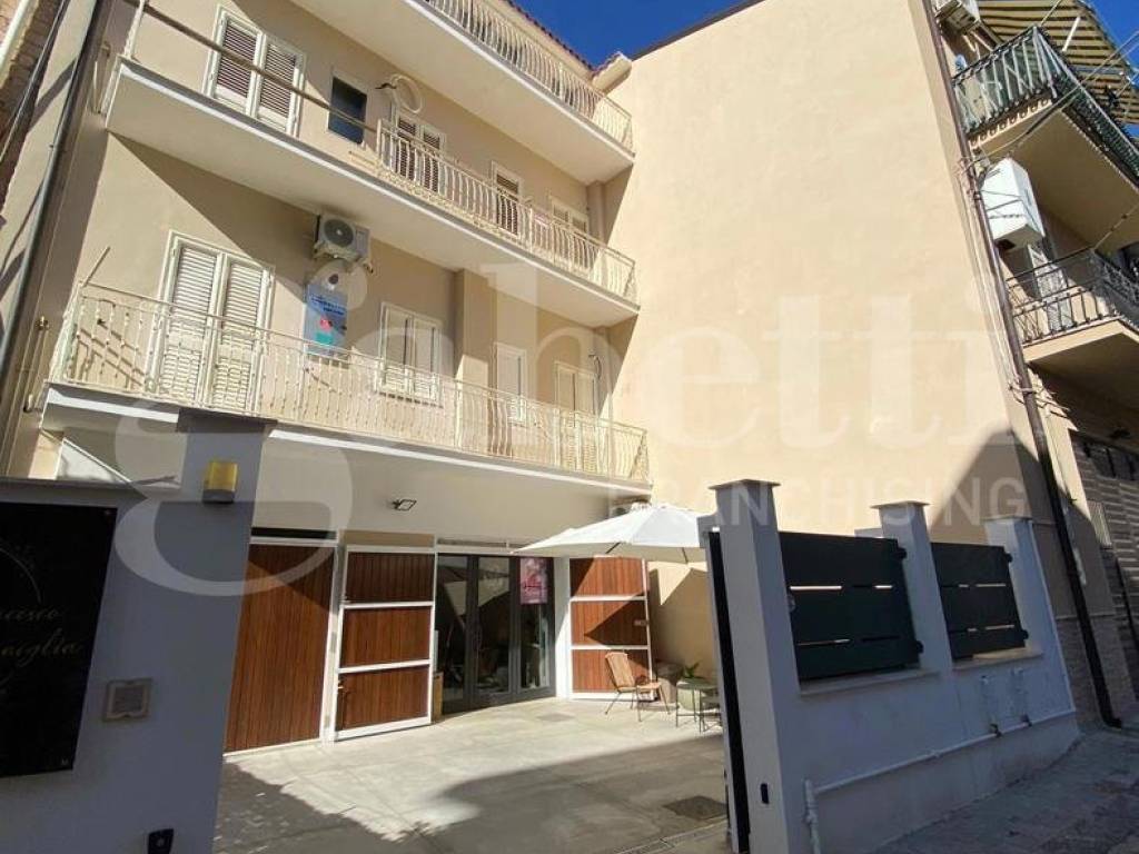 Appartamento a Pietraperzia in via Fabio Filzi, 55 - Foto 2