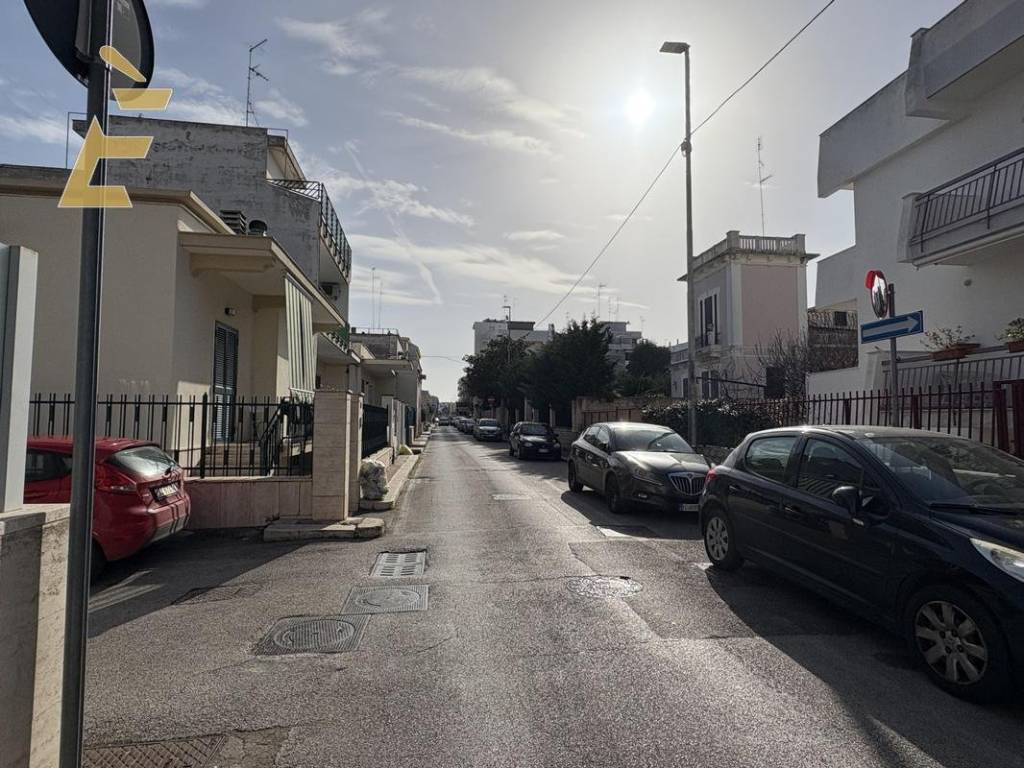 Villa a Bari in Via Giuseppe Volpe - Foto 2