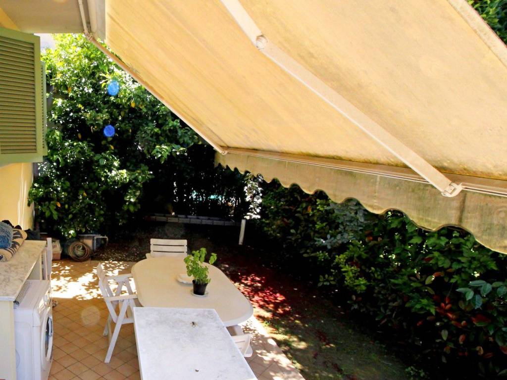 Villa a Pietrasanta in Via Basilicata - Foto 5