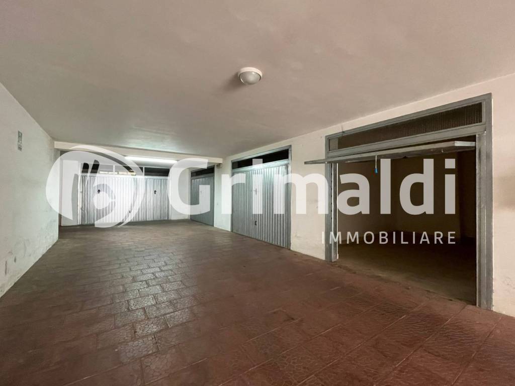 Box / garage a Salerno in Via Giulio Pomponio Leto - Foto 3