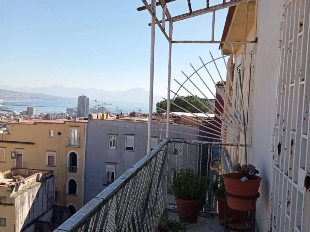 Appartamento a Napoli in corso VITTORIO EMANUELE - Foto 3