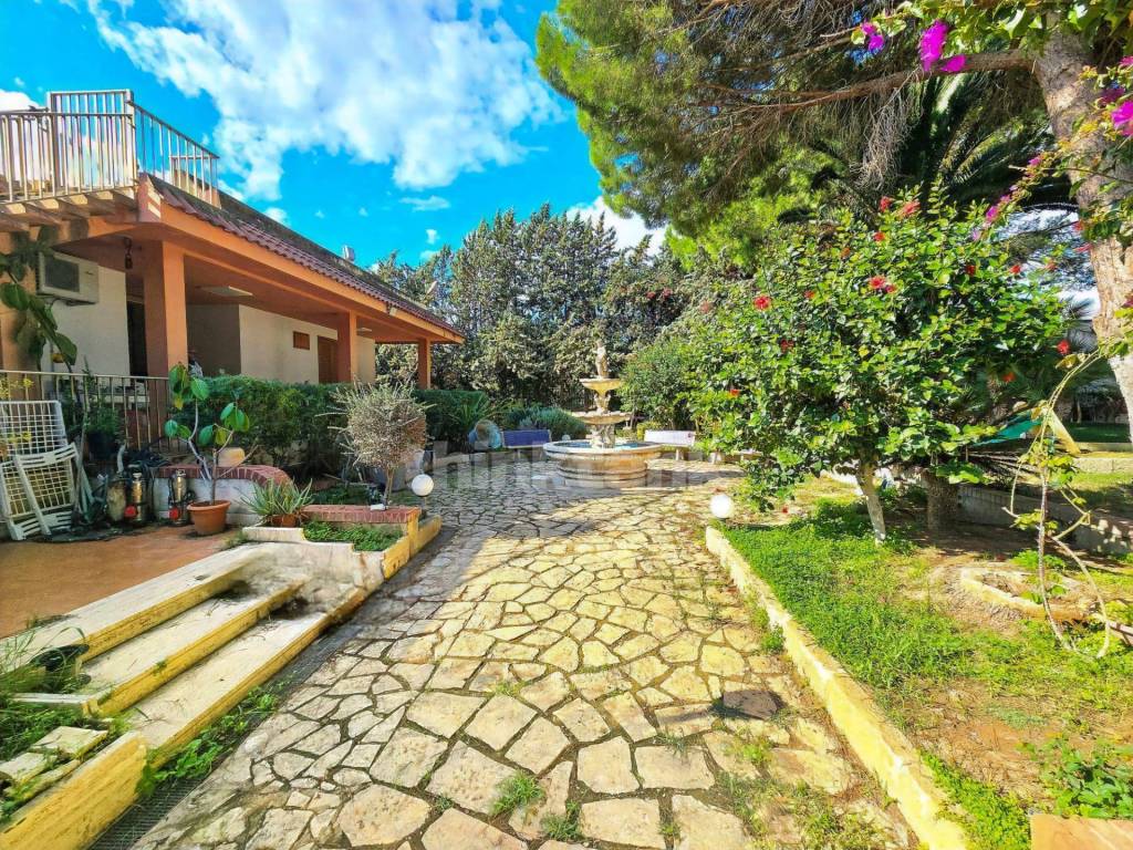 Villa a Vittoria in via strada circonvallazione - Foto 3