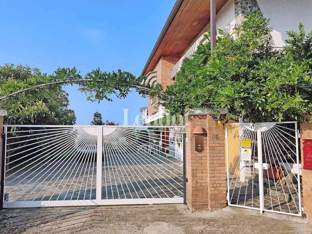 Villa a Moncalvo in Via Giuseppe Gavello, 66 - Foto 4