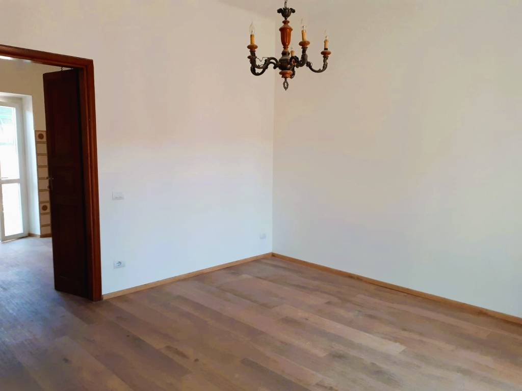 Appartamento a Sarzana in Via Cisa, 23 - Foto 3