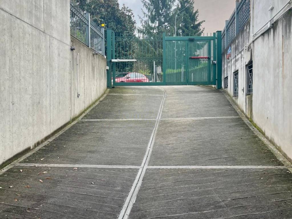 Box / garage a Asti in Via Nicola Brovardi - Foto 2