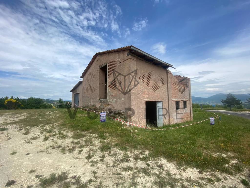 Rustico / casale a Gualdo tadino - Foto 4