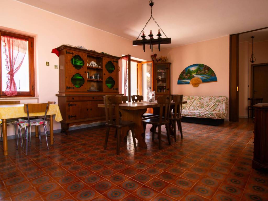 Appartamento a Lesina in Viale Pietra Maura - Foto 2