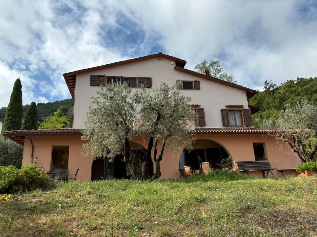 Villa a Quarrata in Via Bonaccorso da Montemagno, 77 - Foto 2
