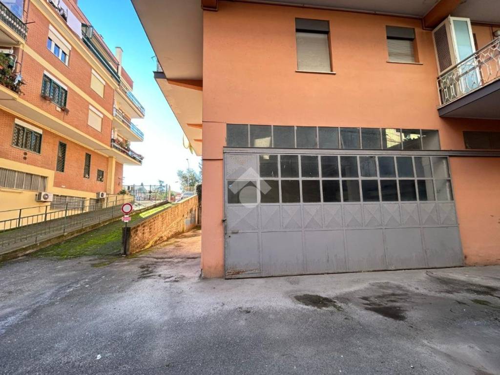 Box / garage a Aprilia in Via IV Novembre, 15 - Foto 3