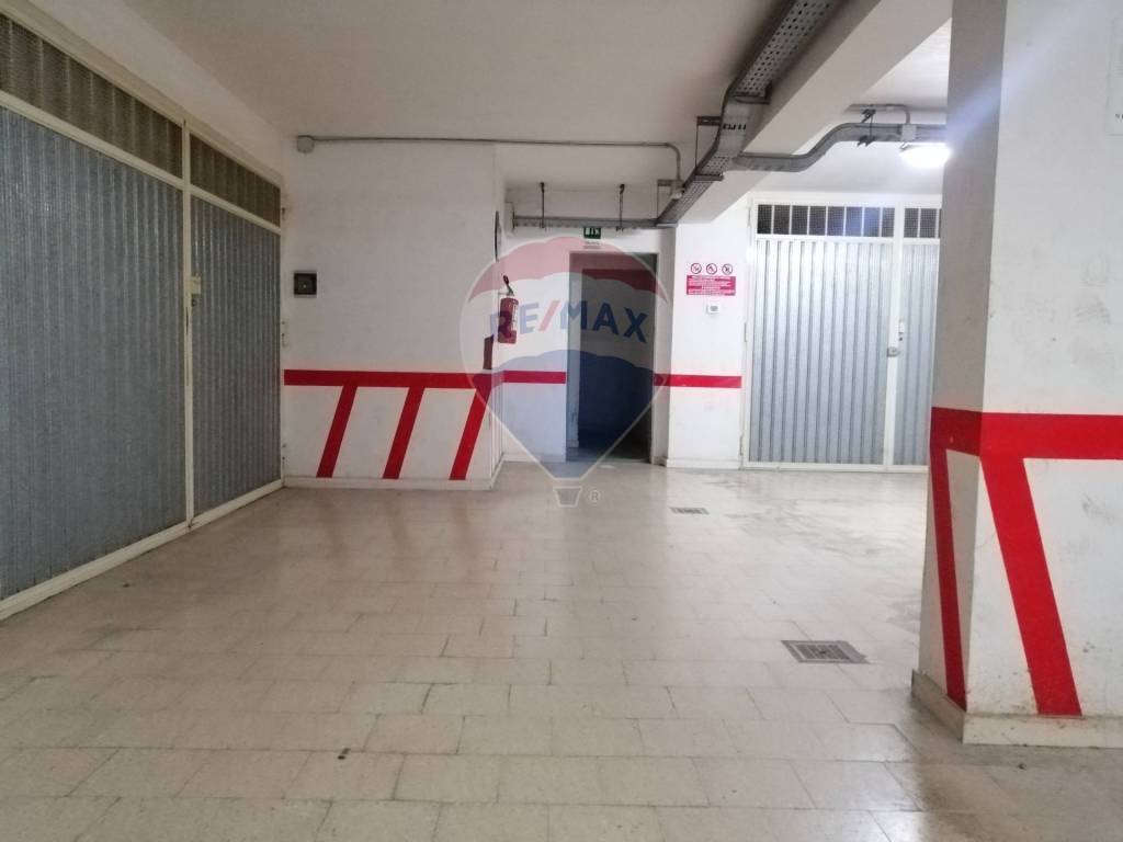 Box / garage a Manfredonia in Via G. di Vittorio, 125 - Foto 3