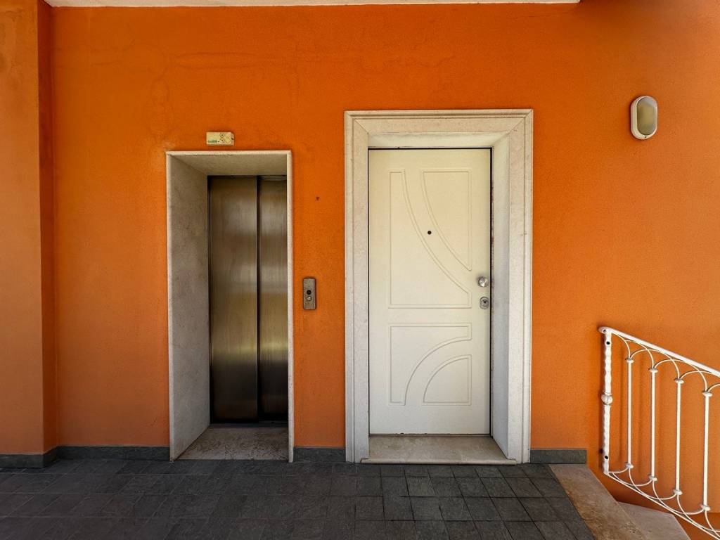 Appartamento a Porto san giorgio in Viale della Vittoria - Foto 5