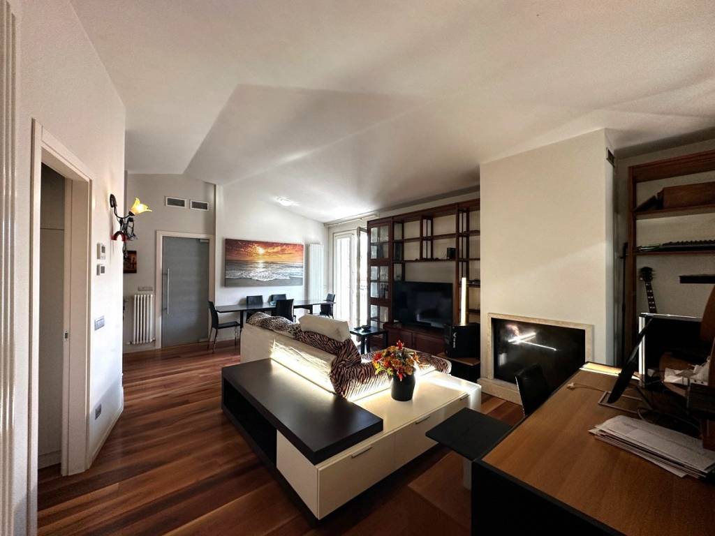 Attico / mansarda a Porto san giorgio in Viale della Vittoria - Foto 2