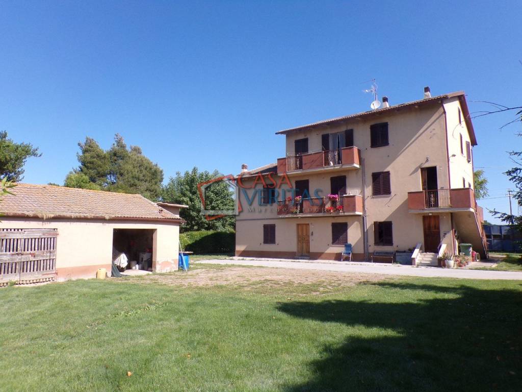 Palazzo / stabile a Camerata picena in Via San Giuseppe, 62 - Foto 3