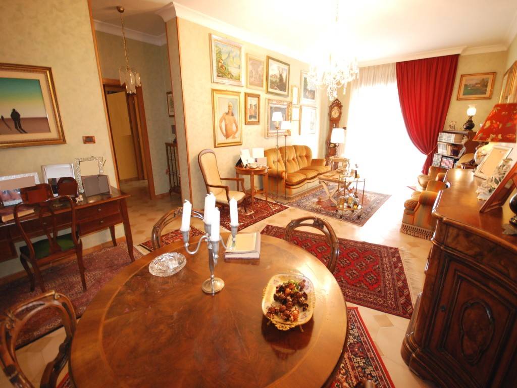 Appartamento a Foggia in Piazza Monsignor Renato Luisi, 1 - Foto 3