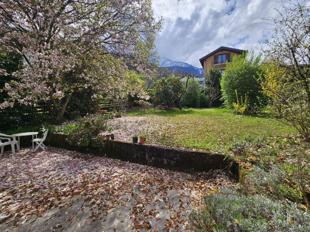 Villetta a schiera a Colico in Via Bonella - Foto 2