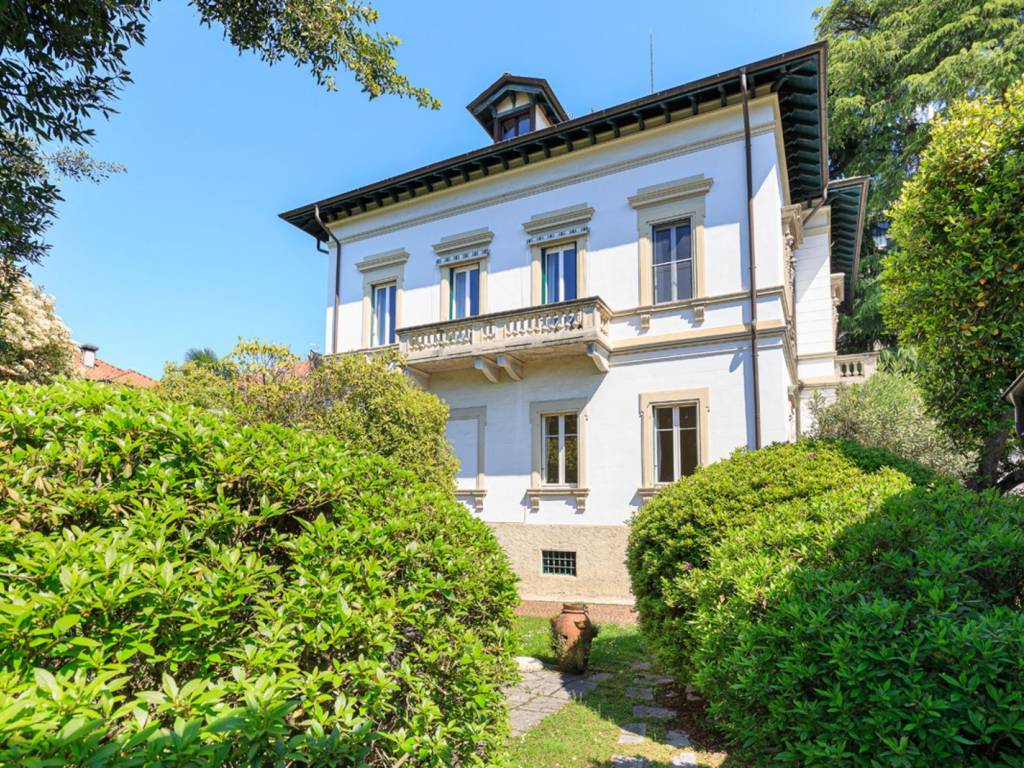 Appartamento a Verbania in Via Marco De Marchi - Foto 2