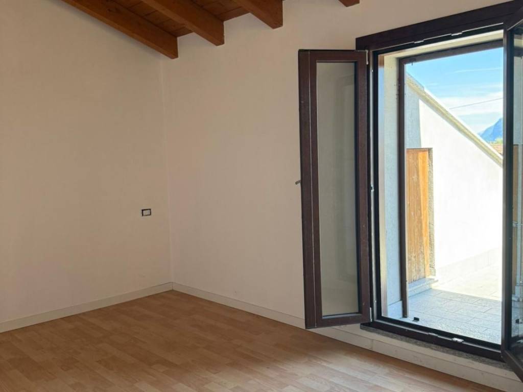 Appartamento a Faloppio in Via 1 Maggio - Foto 5