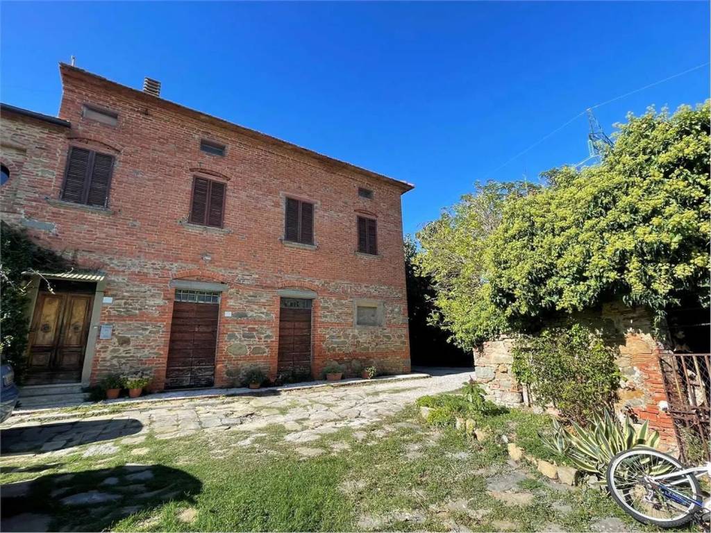 Villa a Marciano della chiana in Via Fonte Nuova S.N.C. - Foto 2