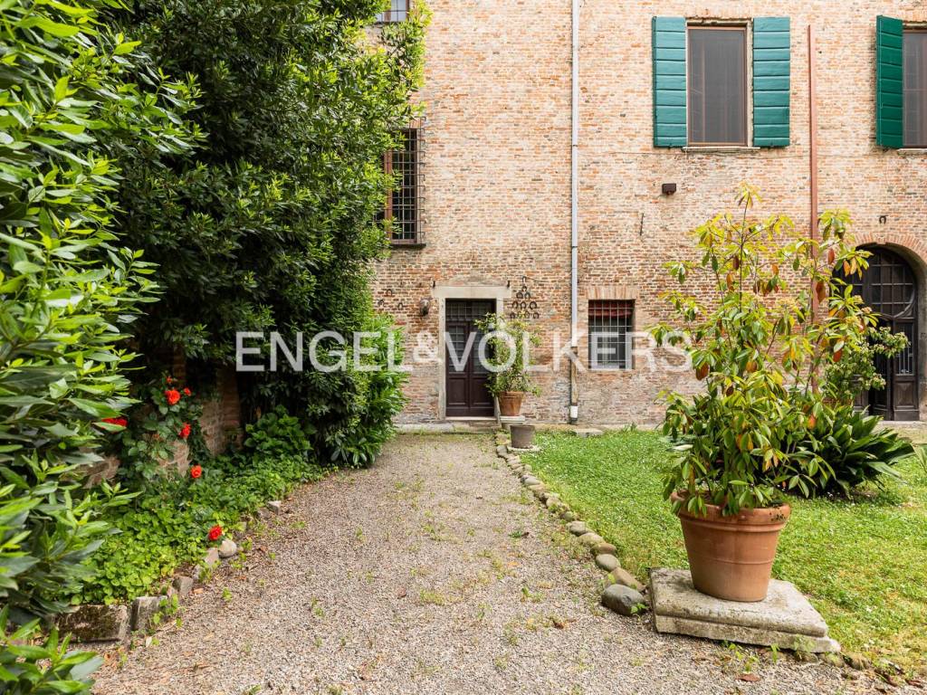 Appartamento a Ferrara in Via Montebello, 35 - Foto 2