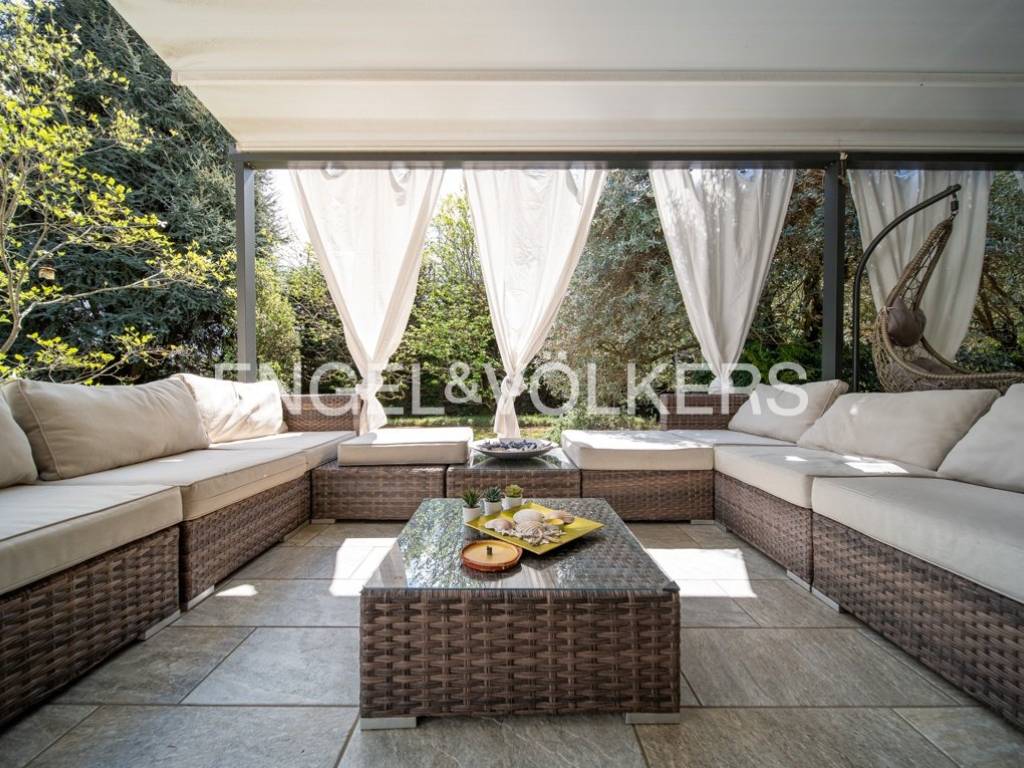 Villa a Fino mornasco in Via Papa Innocenzo XI, 6 - Foto 2