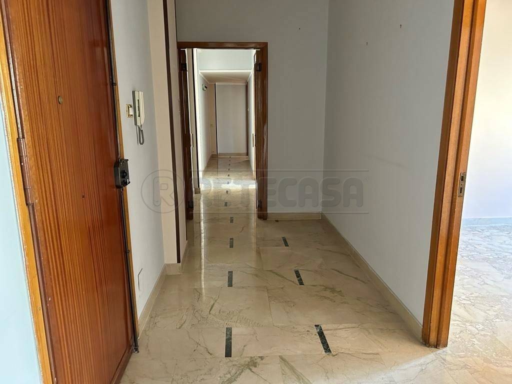Appartamento a Caltanissetta in VIALE TRIESTE, 157 - Foto 4
