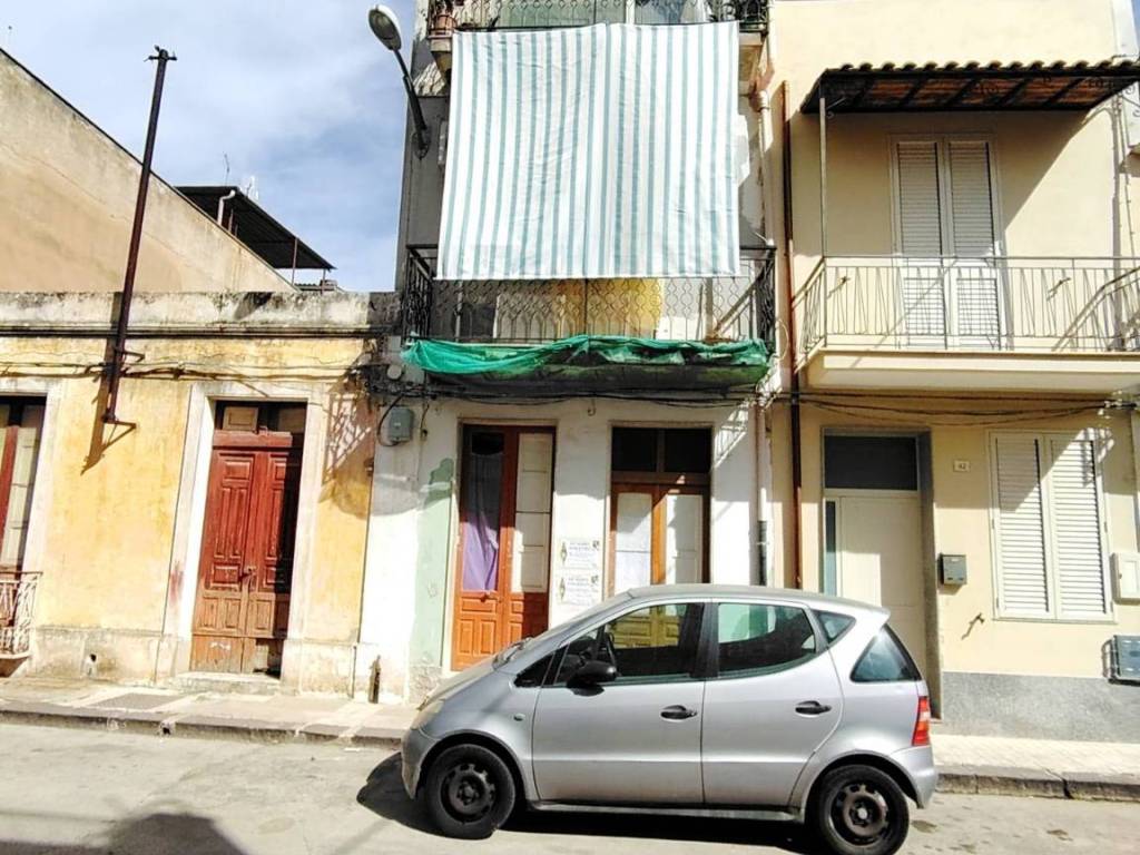 Casa indipendente a Floridia in FRATELLI AMATO, 44 - Foto 3