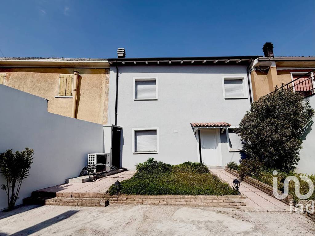 Villa a Volta mantovana in Via Minoglia - Foto 2