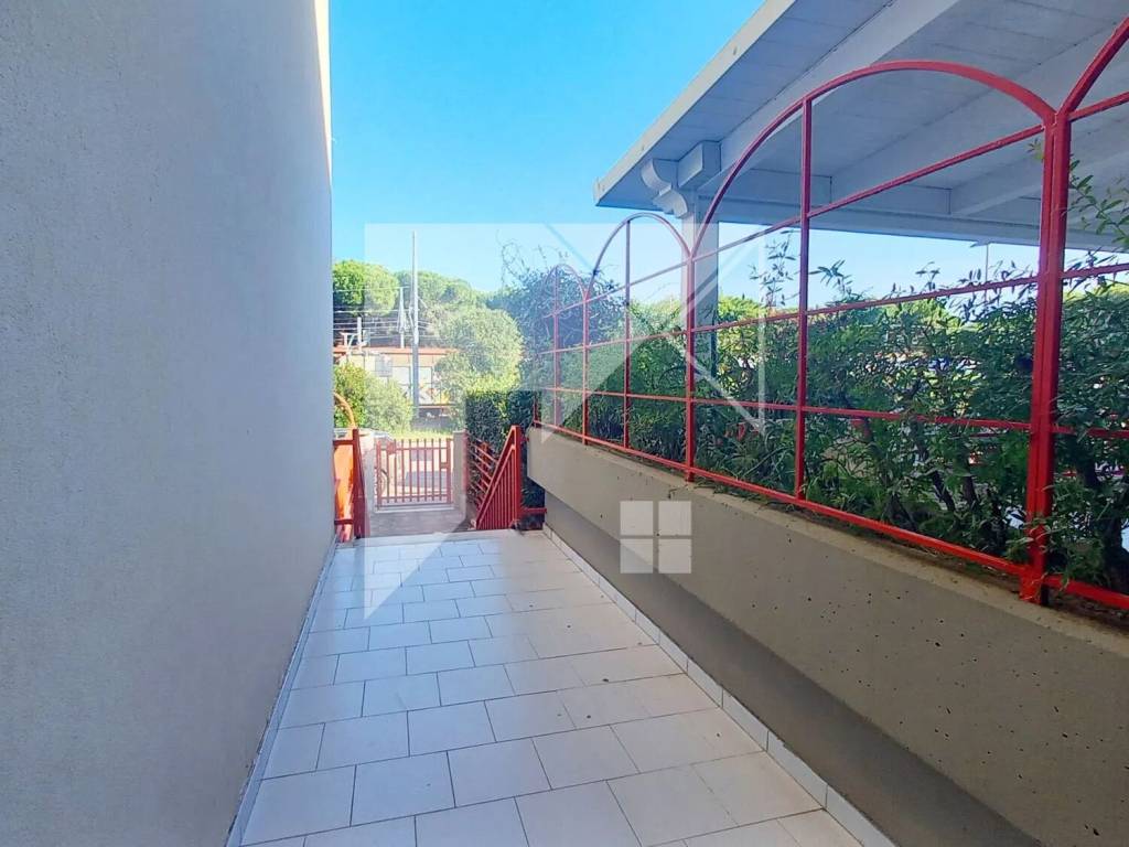 Appartamento a Chieuti in Via Oceano Atlantico - Foto 3