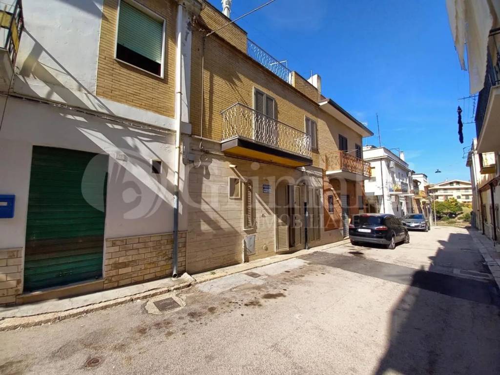 Villa a San paolo di civitate in Via Siena - Foto 3