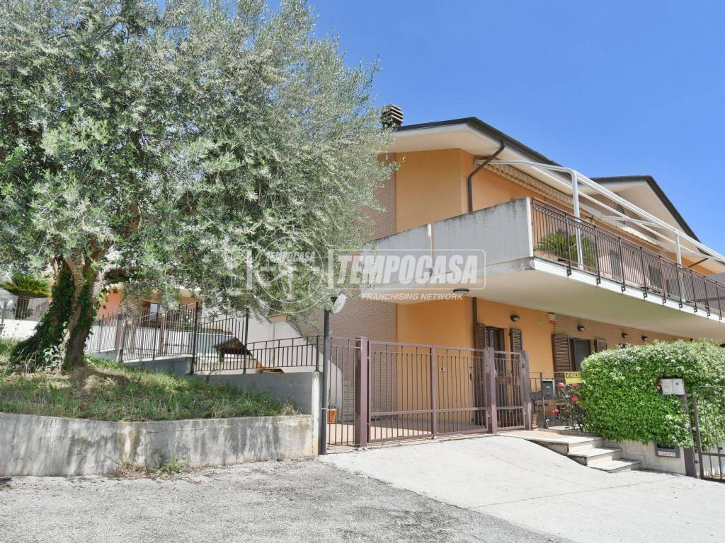 Appartamento a Castel di lama in Via Carrafo 49 - Foto 2