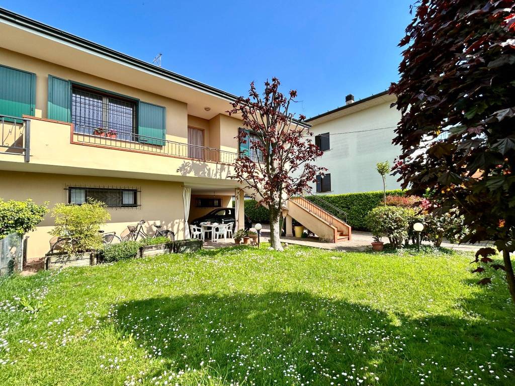 Villa a Castrezzato in Via Beniamino Cavalli - Foto 2
