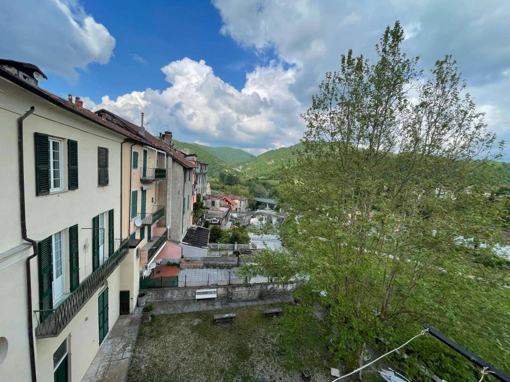 Appartamento a Voltaggio in piazza Sinibaldo Scorza - Foto 2