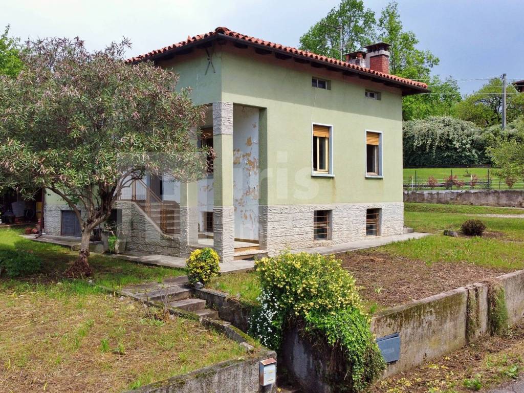 Villa a Cassacco in Viale Libertà, 66 - Foto 2