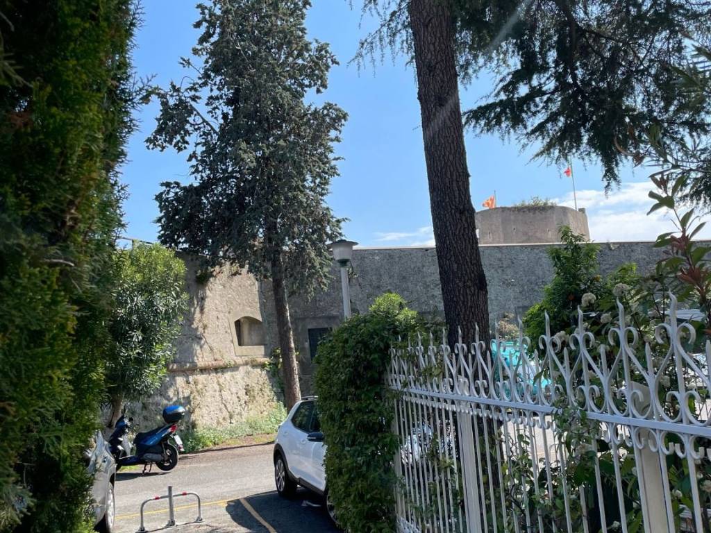 Attico / mansarda a Finale ligure in Via Generale Enrico Caviglia, 26 - Foto 4