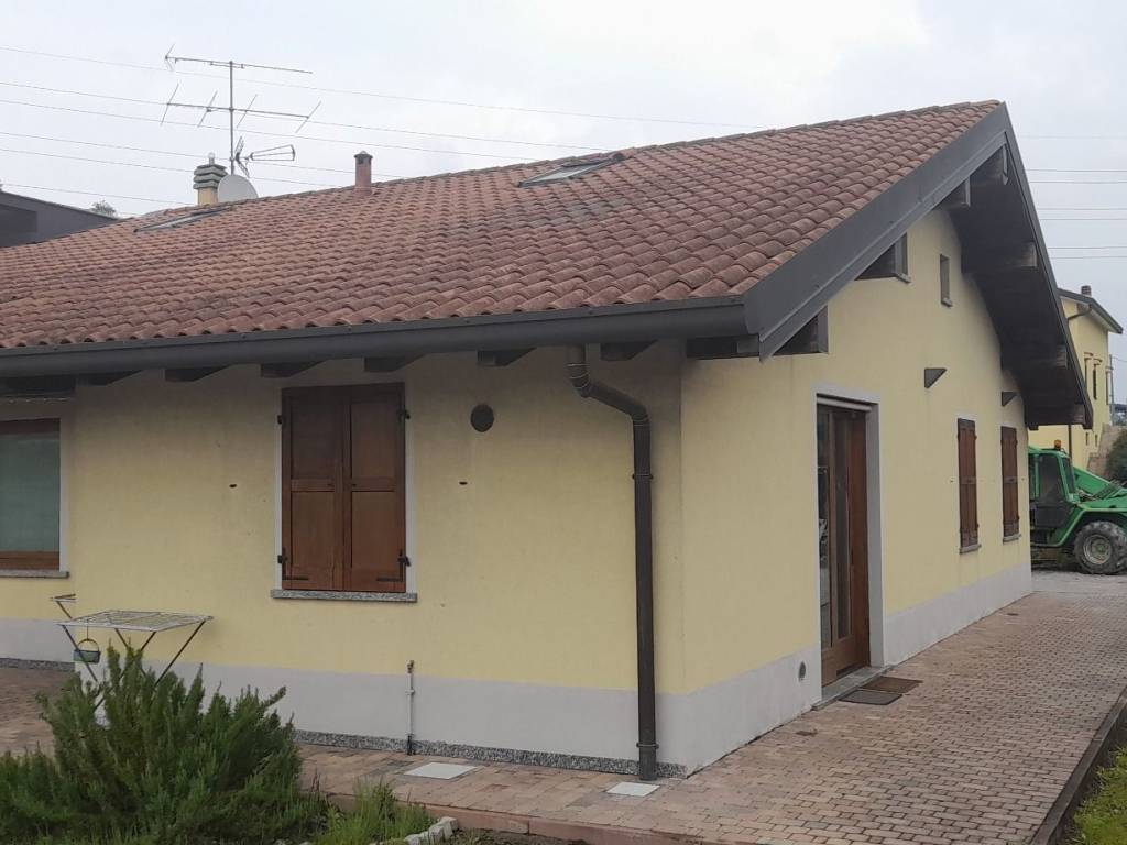Villa a Costa masnaga in Via Rogeno - Foto 2
