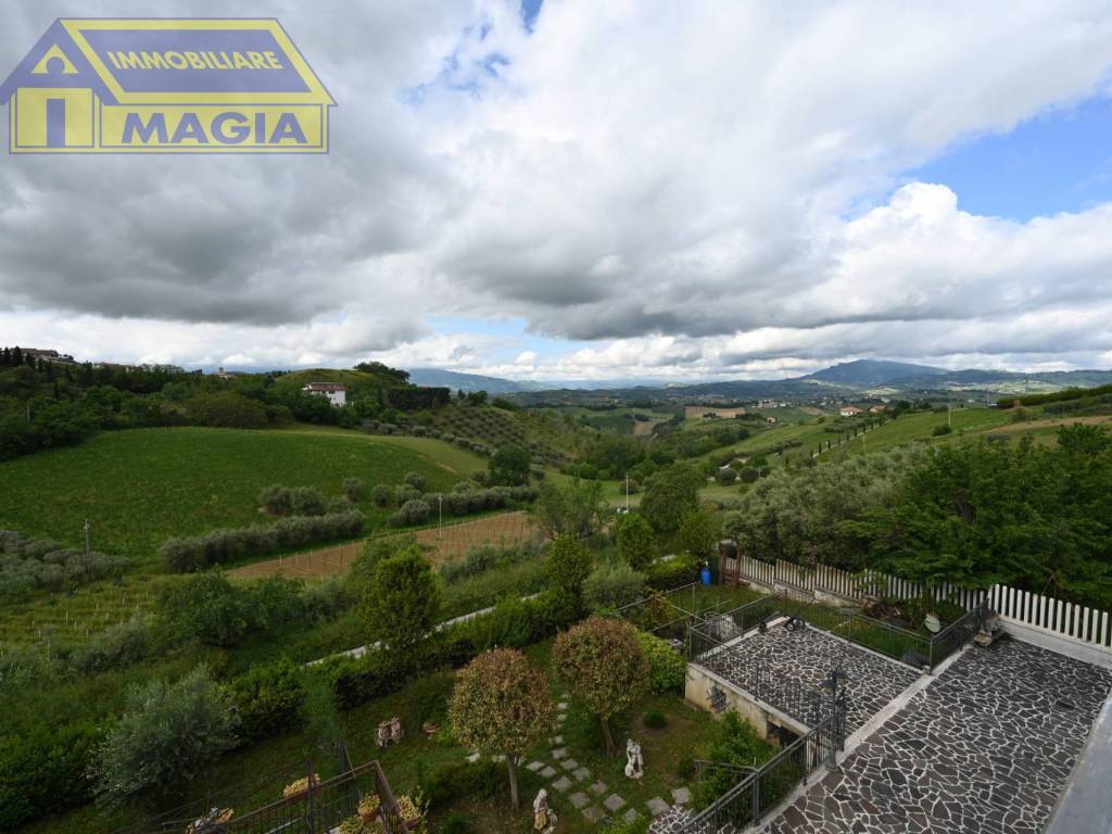 Appartamento a Castorano in CONTRADA ROCCHETTA, 23 - Foto 3