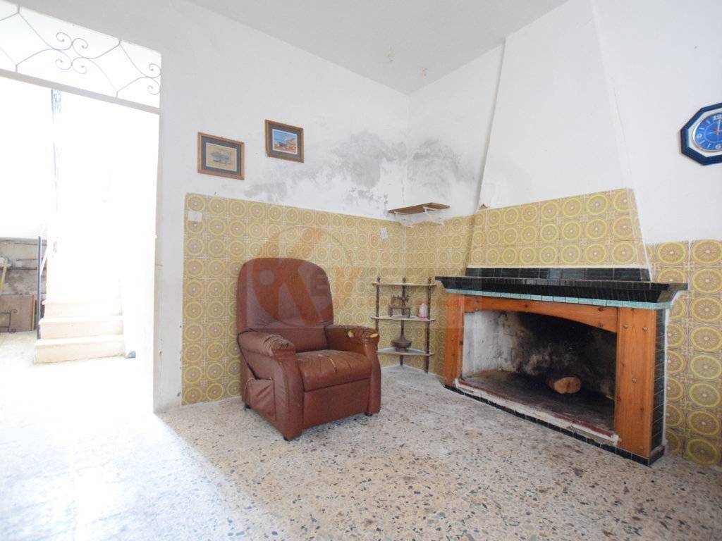 Casa indipendente a Orani in Via E. d'Arborea, 46 - Foto 3